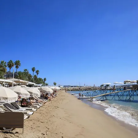 2 Pièces à 5 Minutes De Cannes Appartement Le Cannet
